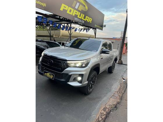 TOYOTA HILUX 2.8 SRV 4X4 CD 16V DIESEL 4P AUTOMÁTICO